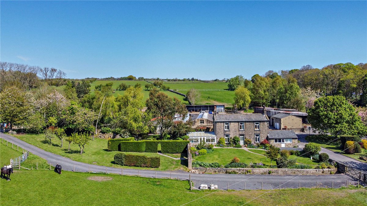 5 bedroom House, Carlton Lane, Guiseley, LS20 - Available, Image 1