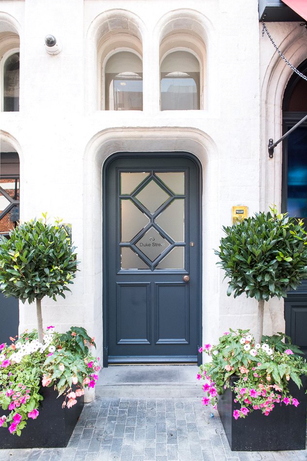 2 bedroom Flat, Duke Street, Mayfair, W1K - Available, Image 7