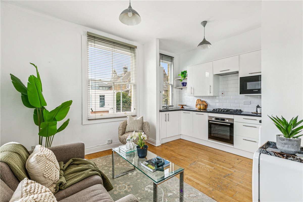 2 bedroom Flat, Nottingham Road, Bellevue Village, SW17 - Sold, Image 1