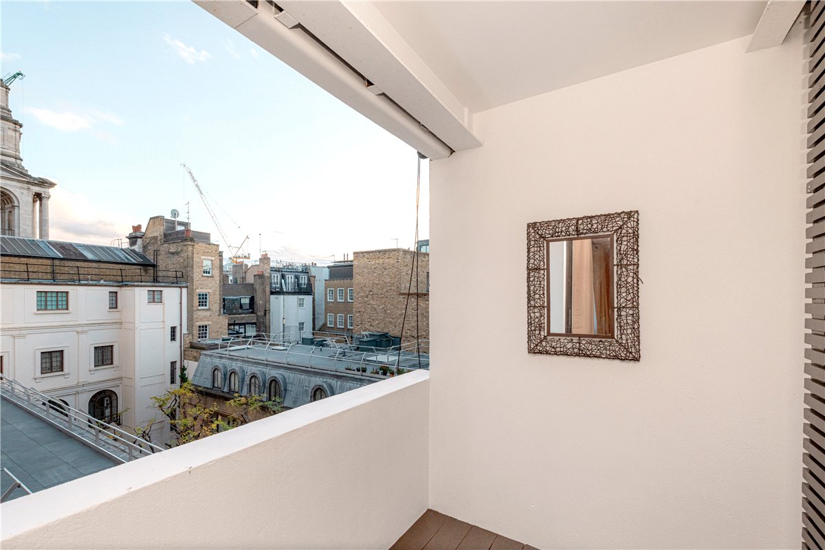 2 bedroom Flat, Curzon Street, Mayfair, W1J - Available, Image 17