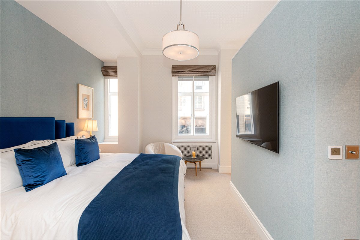 2 bedroom Flat, Park Street, Mayfair, W1K - Available, Image 15