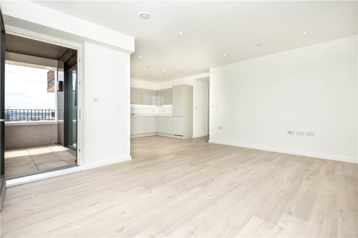 3 bedroom Flat, Heartwell Avenue, London, E16 - , Image 8