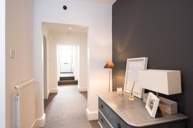 3 bedroom Flat, Allenby House South, Lansdown Road, BA1 - , Image 5