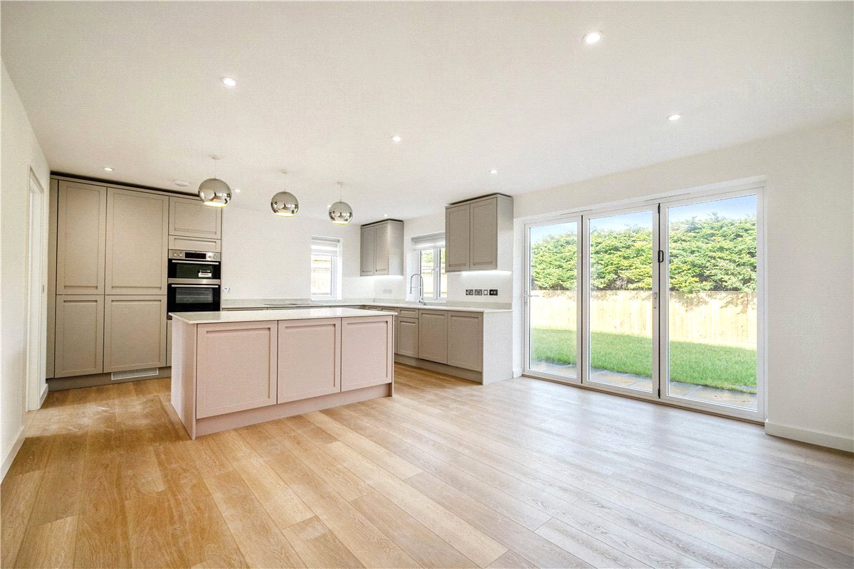 3 bedroom House, Elcot Lane, Marlborough, SN8 - Available, Image 1