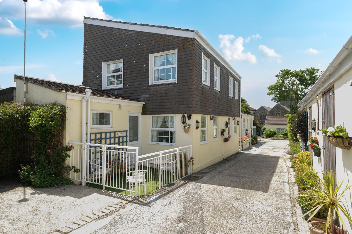 5 bedroom House, Lender Lane, Mullion, TR12 - Available, Image 28