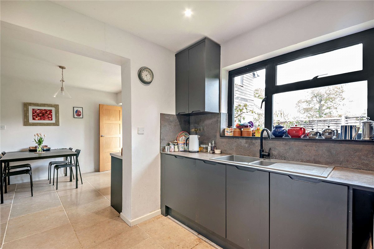 5 bedroom House, Gore End, Newbury, RG20 - Available, Image 4