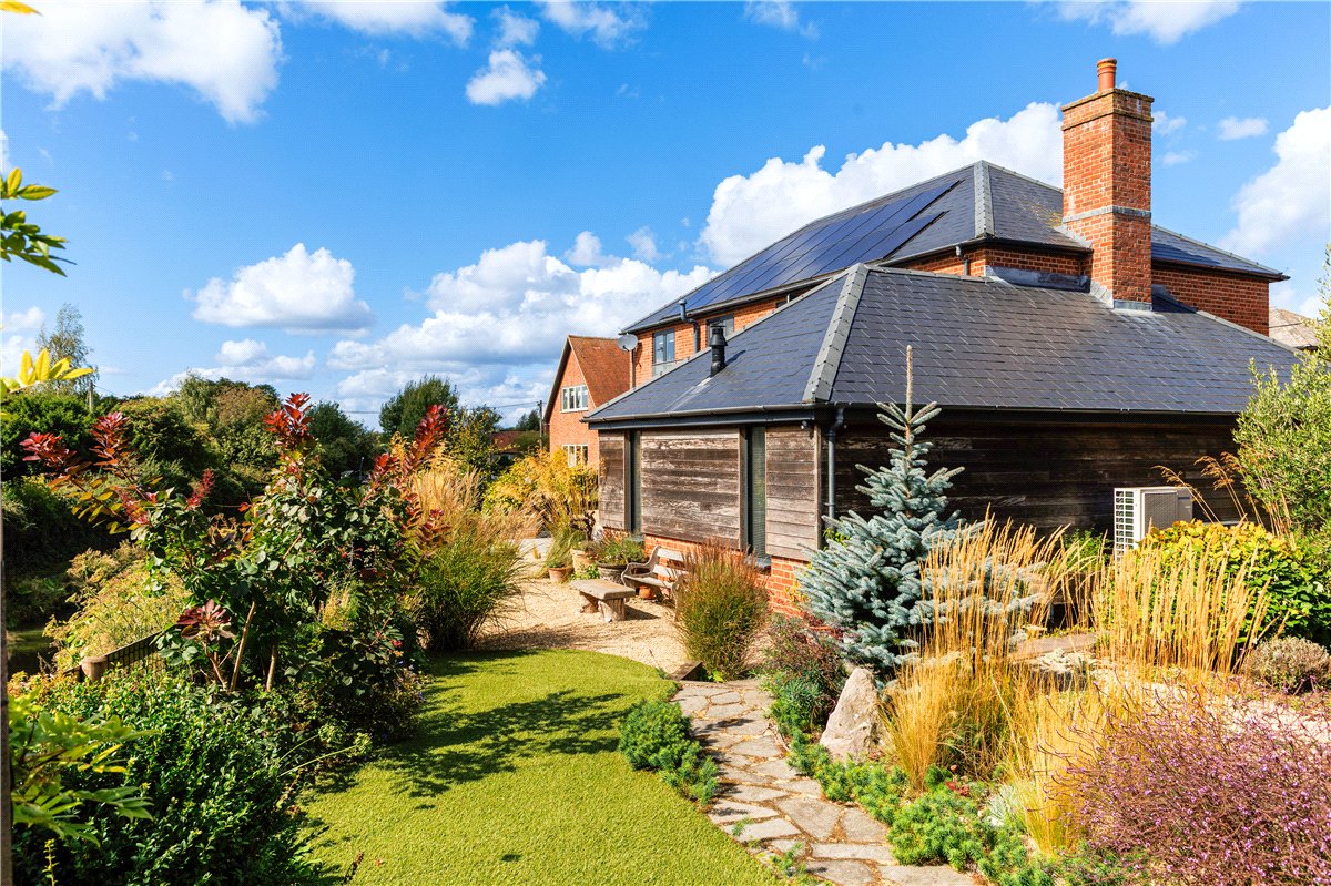 4 bedroom House, Honeystreet, Pewsey, SN9 - Sold STC
