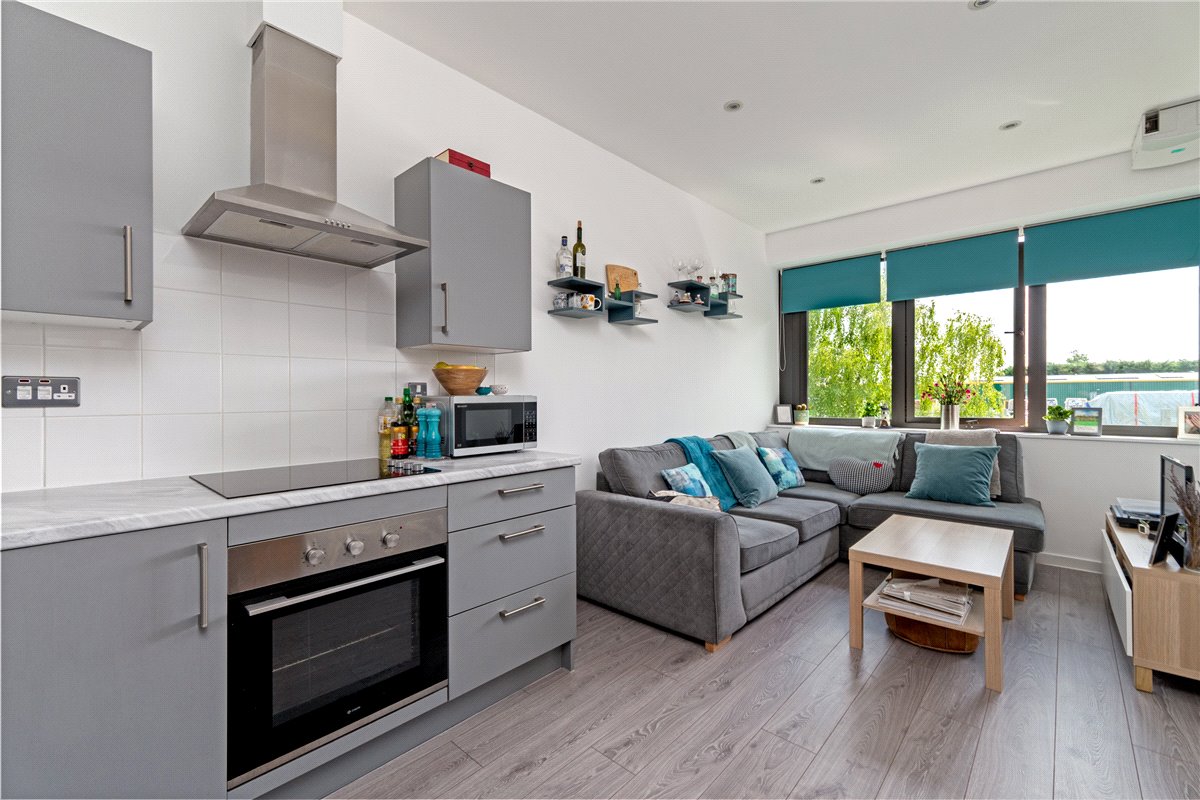 1 bedroom Flat, Coldhams Lane, Cambridge, CB1 - Available