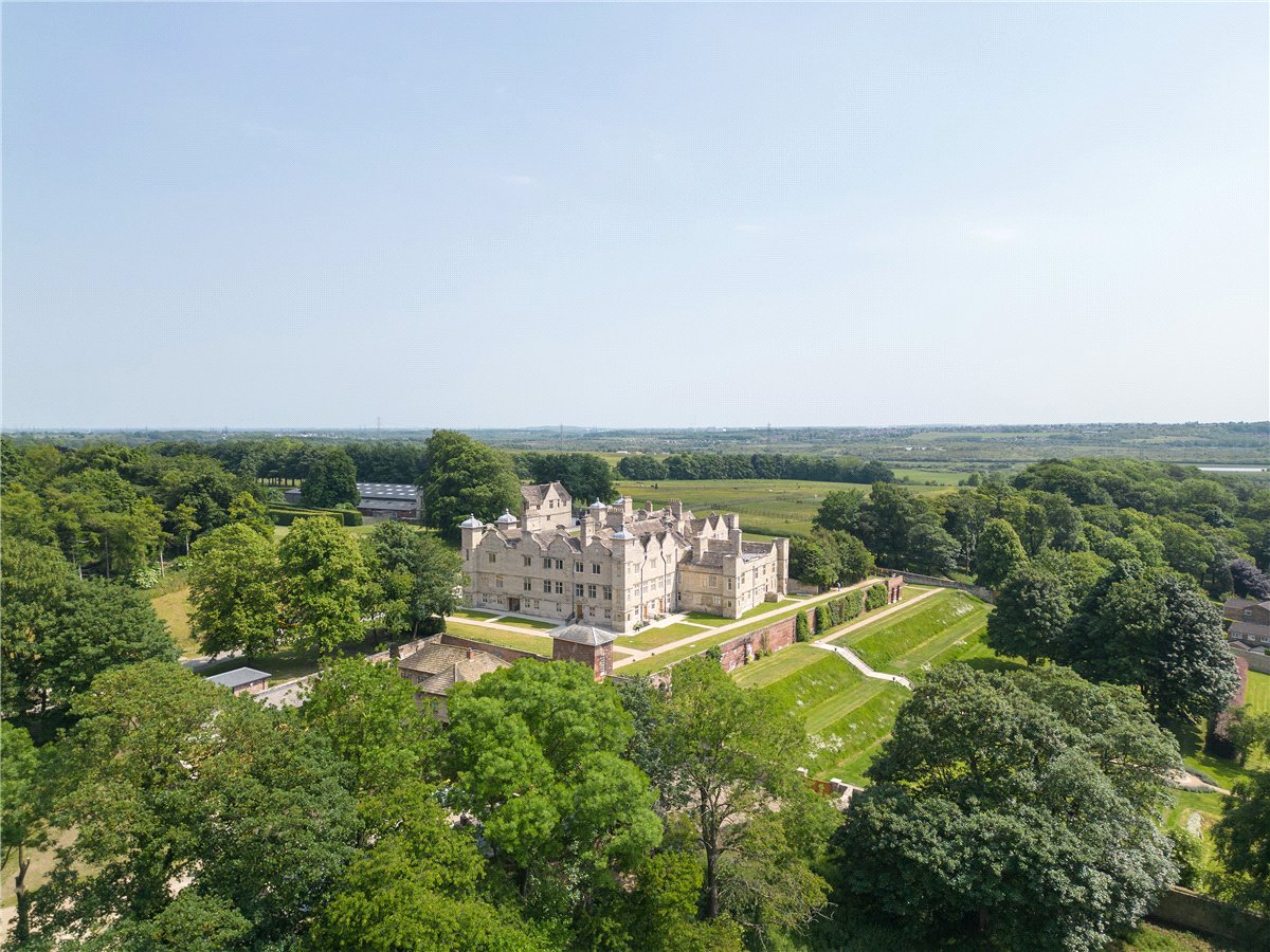 2 bedroom Flat, Shrewsbury, Ledston Hall, Back Newton Lane, WF10 - , Image 6