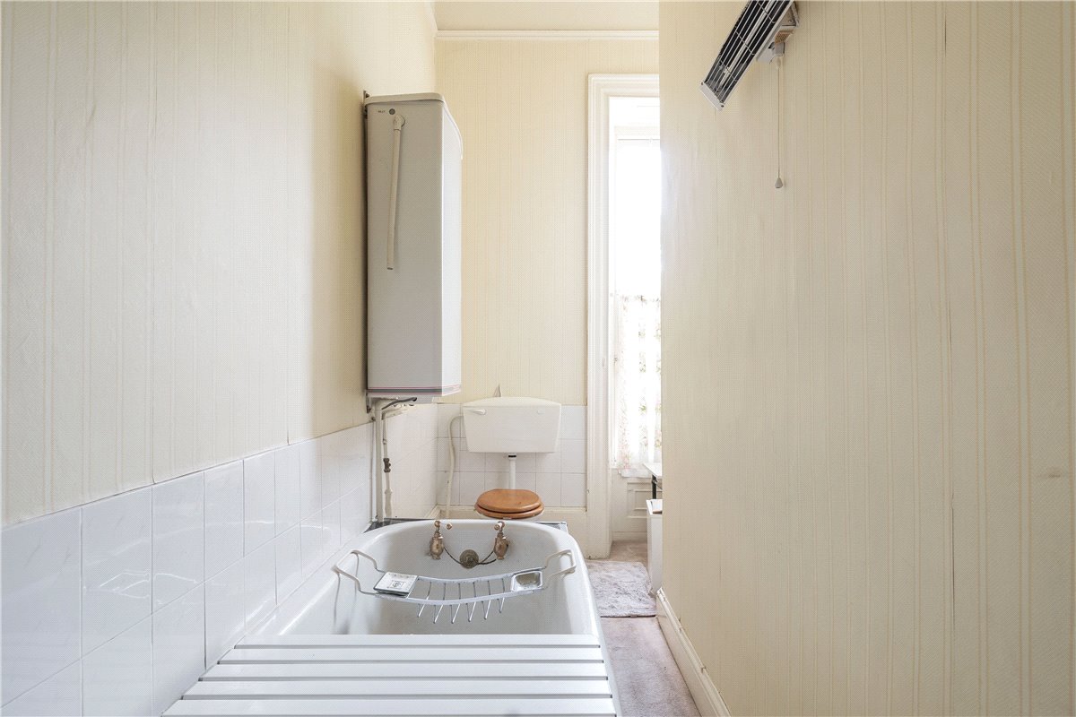 2 bedroom Flat, Great Pulteney Street, Bath, BA2 - Sold, Image 2