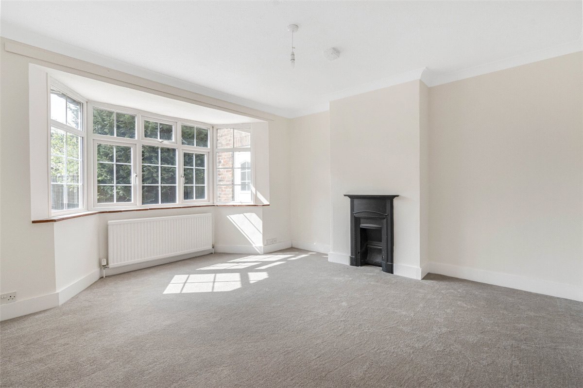 4 bedroom Bungalow, London Road, Wendover, HP22 - Let Agreed, Image 2
