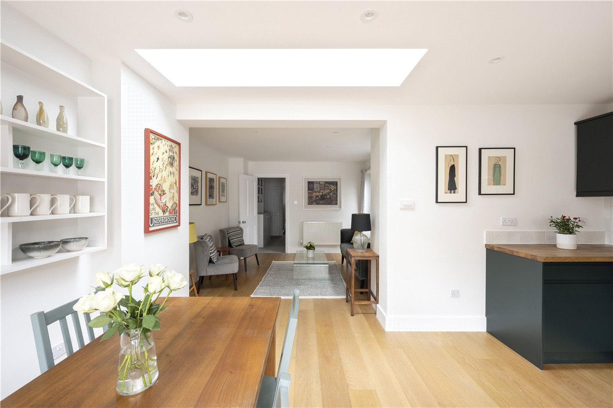 2 bedroom Maisonette, Boundary Road, London, SW19 - Sold, Image 4