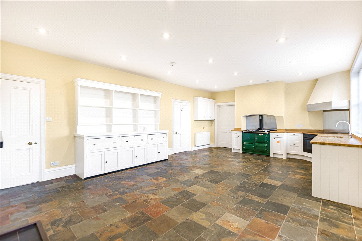 5 bedroom House, Clifton Road, Deddington, OX15 - Available, Image 18