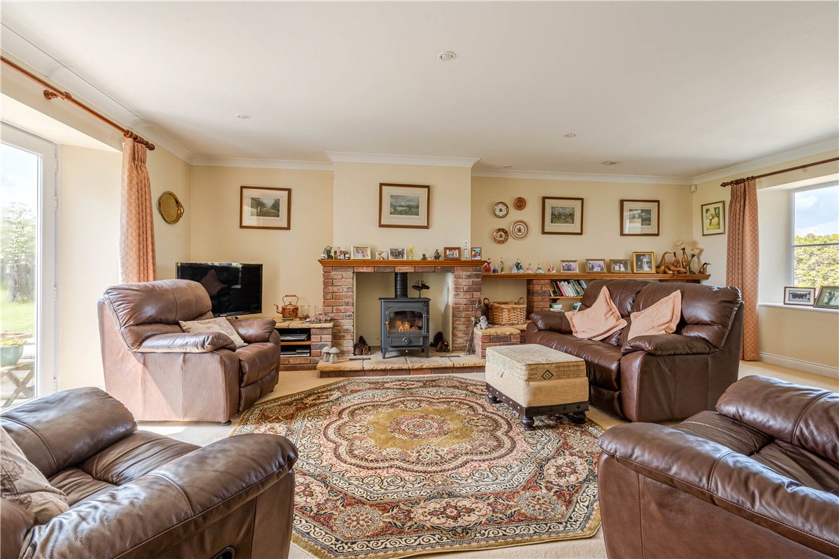 3 bedroom House, Tetbury, Gloucestershire, GL8 - Available, Image 5