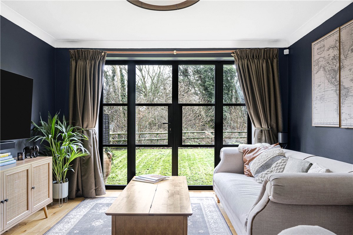 4 bedroom House, Gardiner Close, Abingdon, OX14 - Sold, Image 2