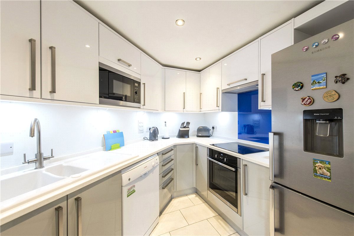 2 bedroom Flat, Heritage Park, Tooting Common/Tooting Bec, SW17 - Sold, Image 12