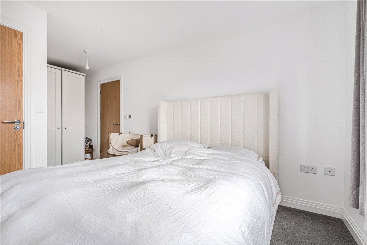 3 bedroom House, Sydney Street, Aylesbury, HP21 - Let Agreed, Image 9