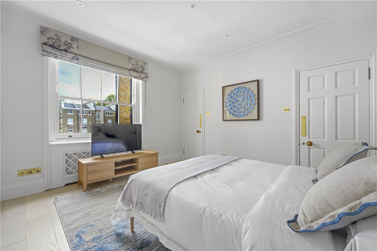 6 bedroom House, Ennismore Gardens, Knightsbridge, SW7 - Available, Image 10
