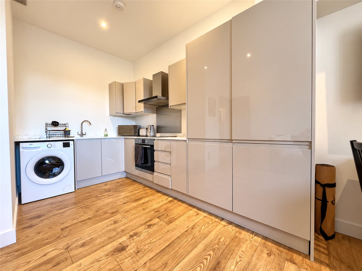1 bedroom Flat, Staple Gardens, Winchester, SO23 - Let Agreed, Image 1
