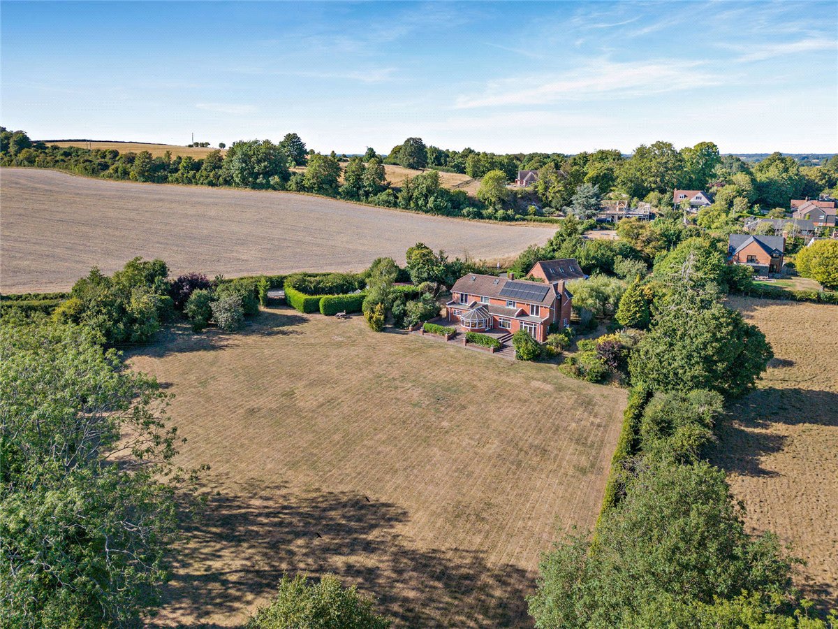 5 bedroom House, Fox's Lane, Kingsclere, RG20 - Available, Image 1