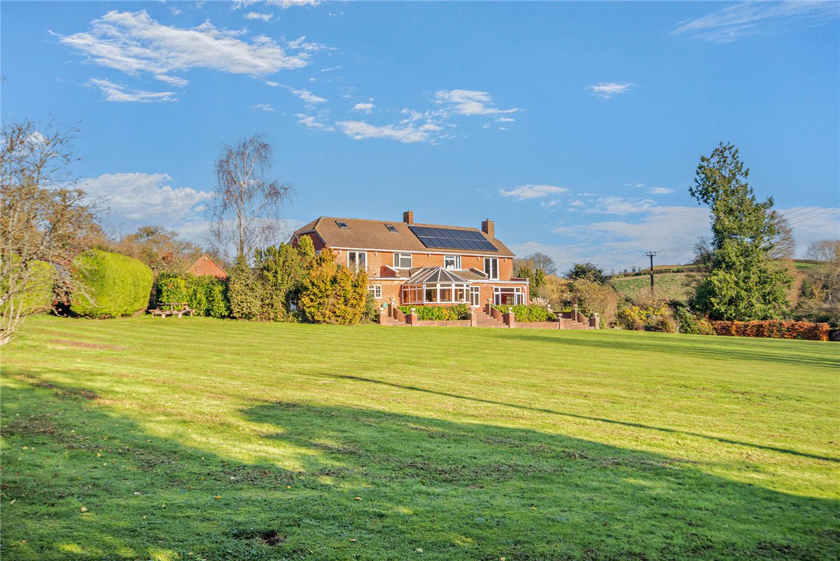 5 bedroom House, Fox's Lane, Kingsclere, RG20 - Available, Image 1