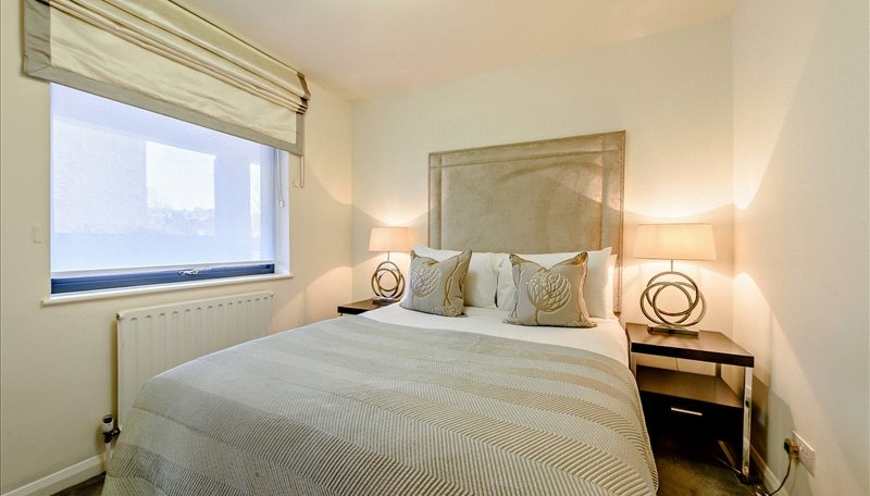 2 bedroom Flat, Fulham Road, Chelsea, SW3 - Available, Image 3