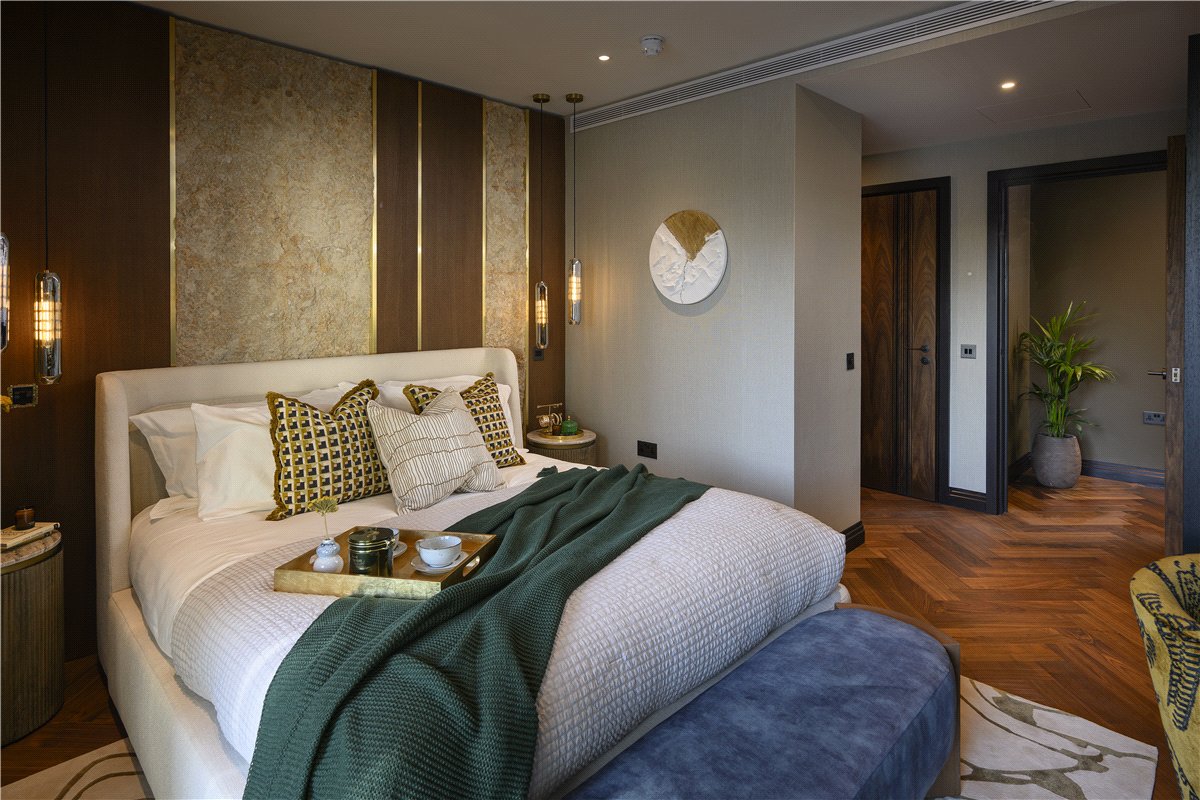 3 bedroom Flat, London Dock, 9 Arrival Square, E1W - Available, Image 2