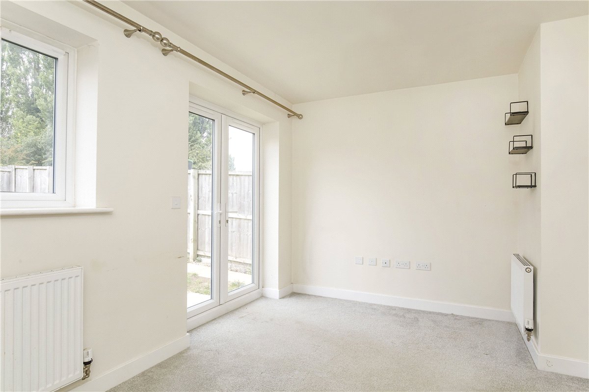 2 bedroom House, Heather Drive, Pontefract, WF8 - , Image 3