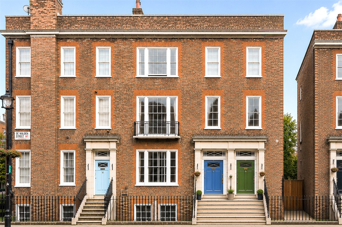 3 bedroom Maisonette, De Walden Street, London, W1G - Available