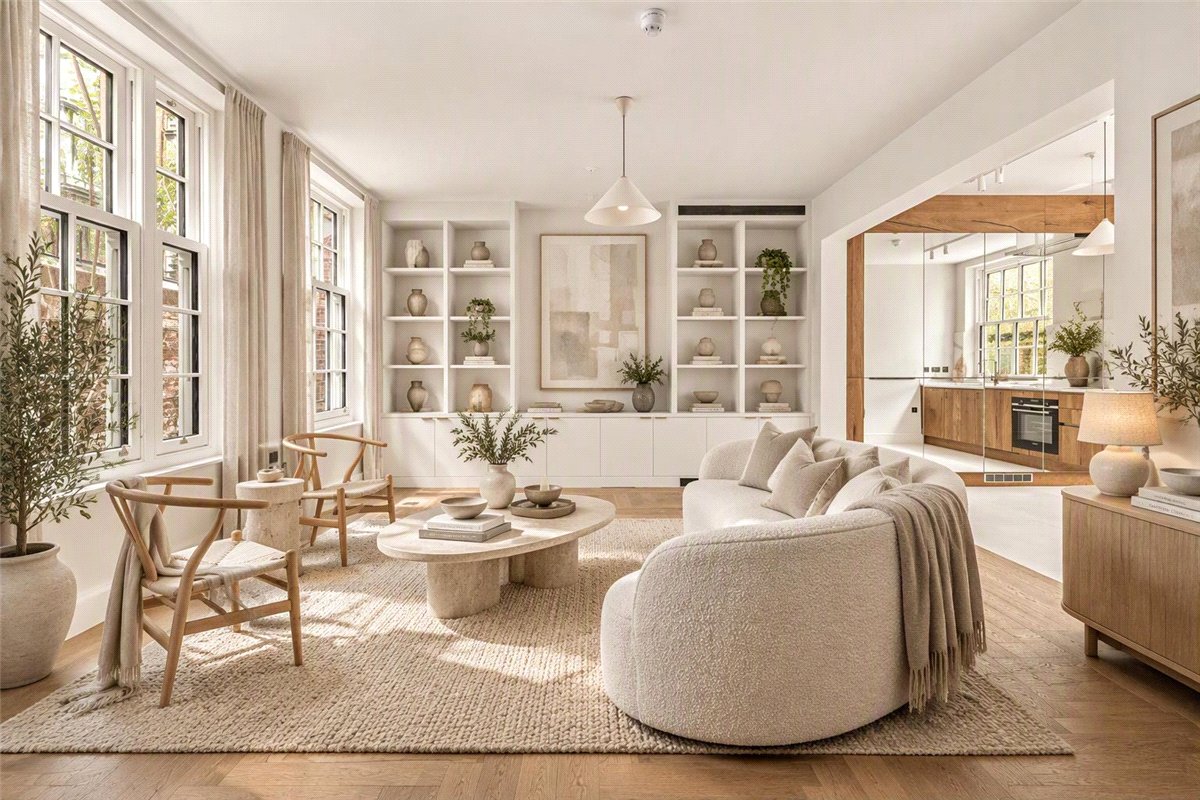 3 bedroom Maisonette, De Walden Street, London, W1G - Available