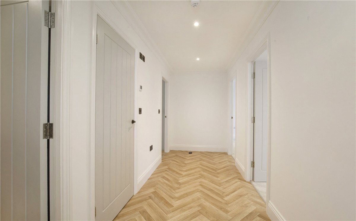 2 bedroom Flat, Wayside Crescent, Harrogate, HG2 - Available, Image 4