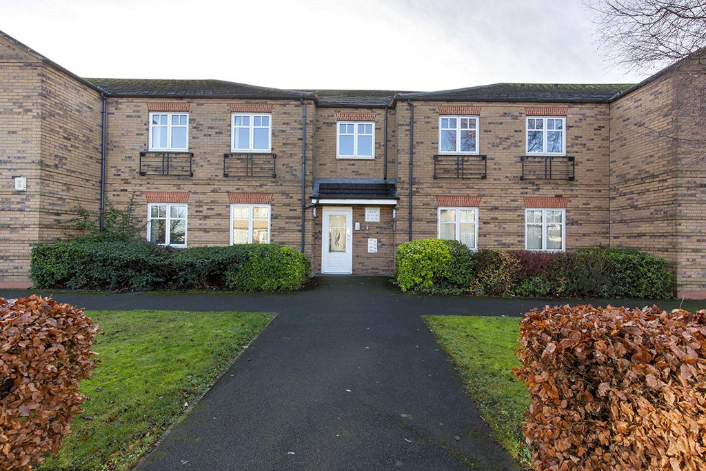 2 bedroom Flat, Oak Tree Court, Haxby, YO32 - Let Agreed