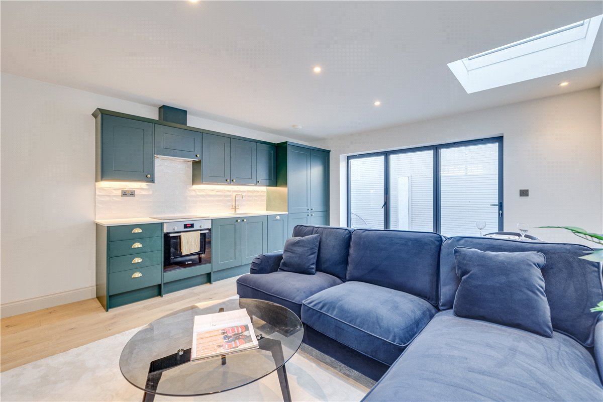 2 bedroom Flat, Quicks Road, London, SW19 - Sold, Image 8