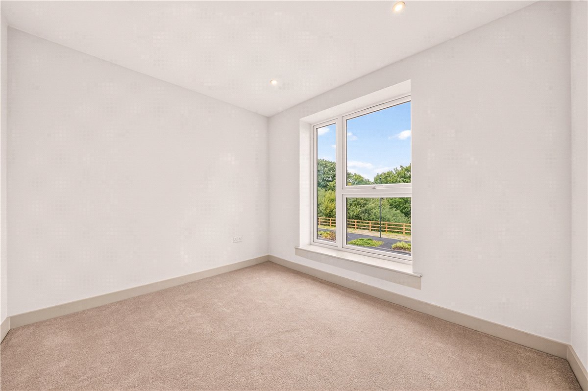 3 bedroom House, Ballast Road, Erith, DA8 - Available, Image 14