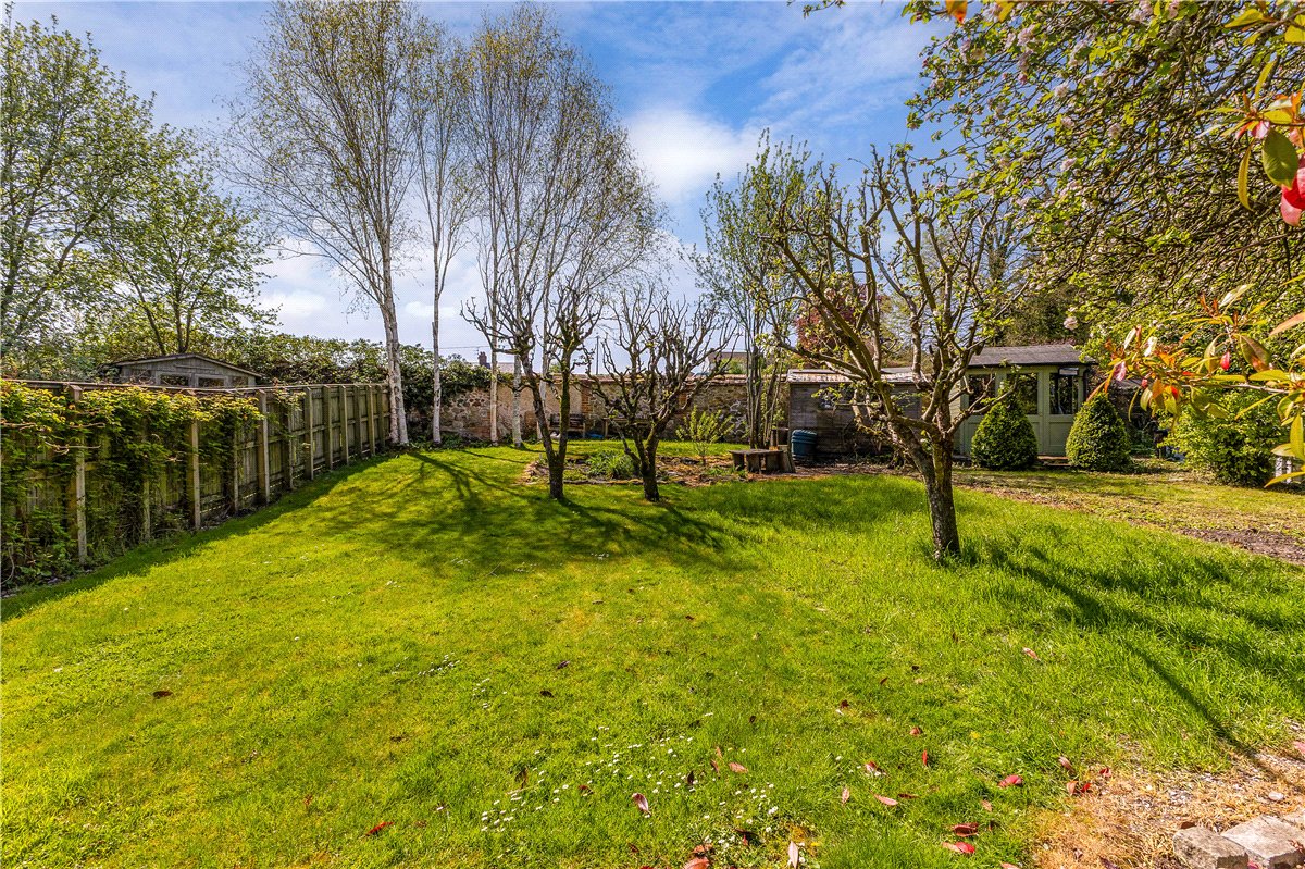 3 bedroom House, West Street, Aldbourne, SN8 - Available, Image 23