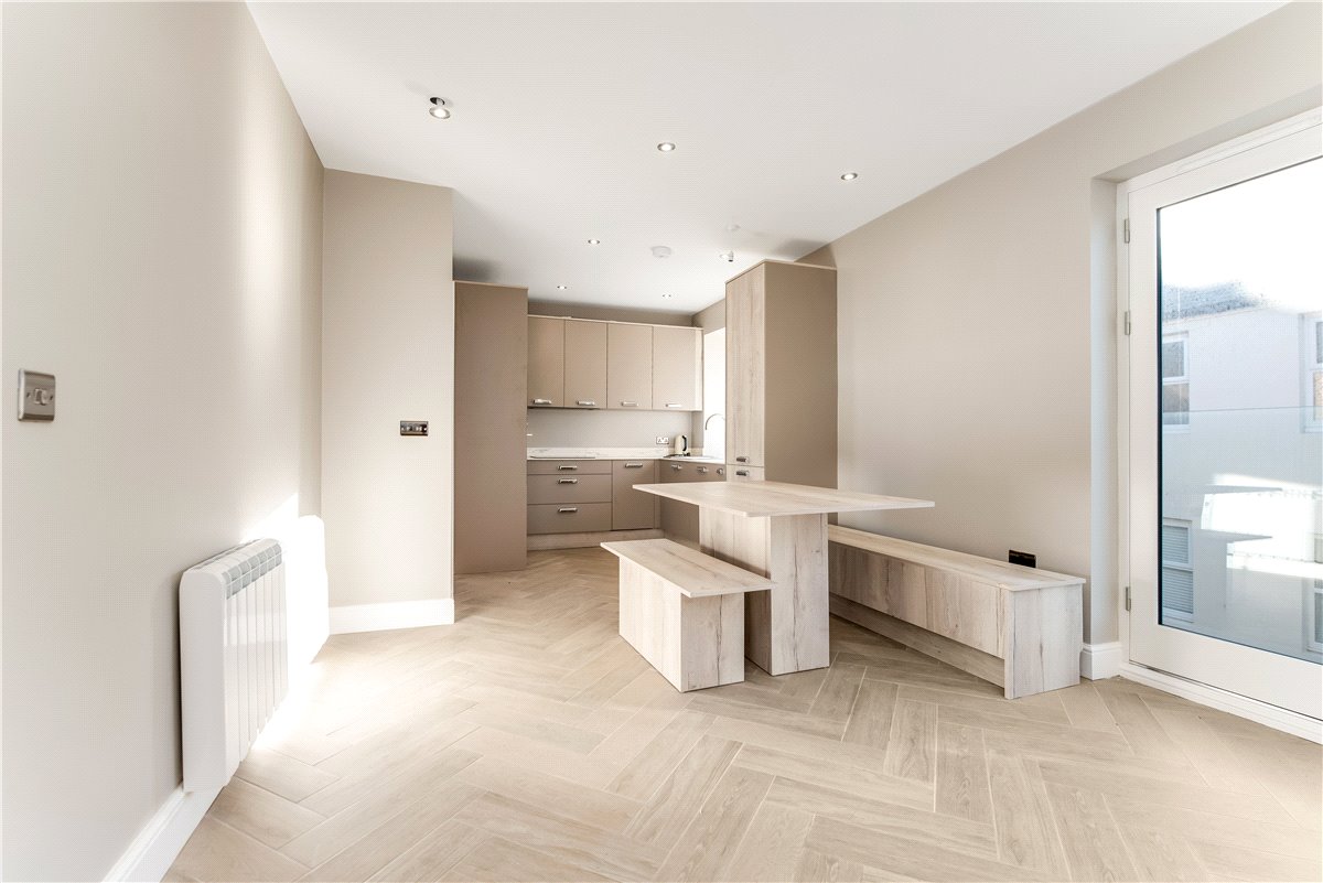 2 bedroom Flat, Farne House, 12 Crewe Street, NE68 - Available, Image 9