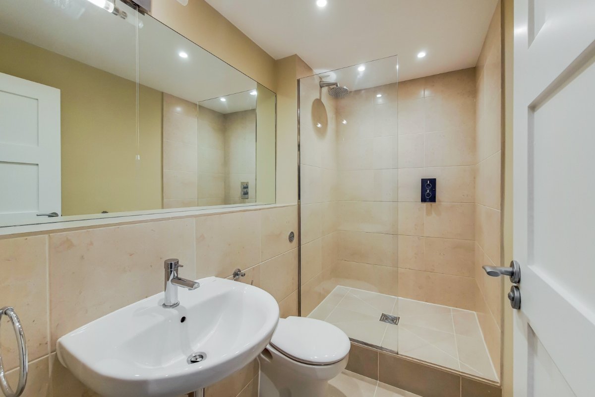2 bedroom Flat, The Terrace, Barnes, SW13 - Available, Image 1