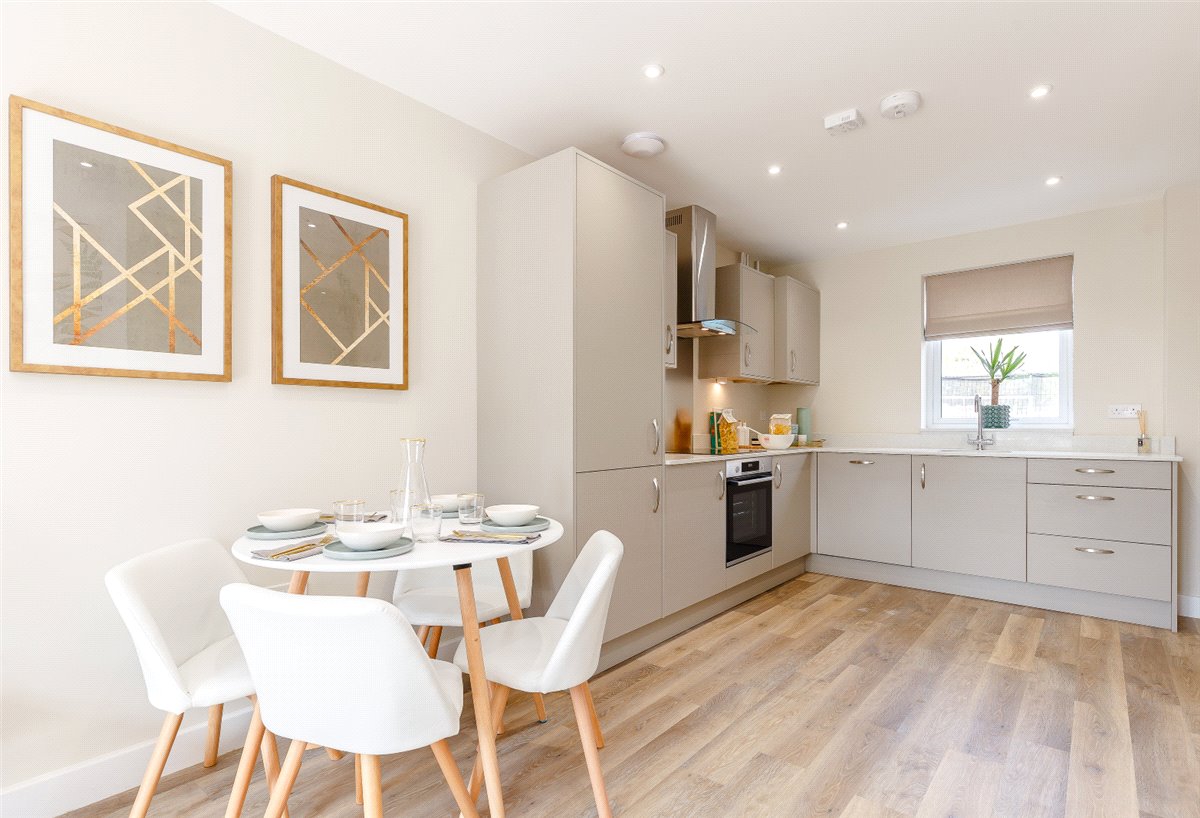 2 bedroom Flat, Steel Close, Newbury, RG14 - Available, Image 3