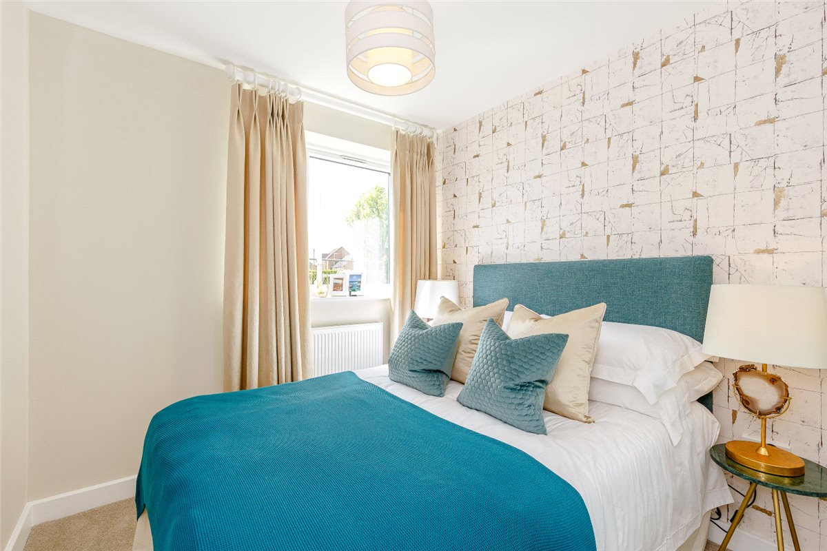 2 bedroom Flat, Steel Close, Newbury, RG14 - Available, Image 3