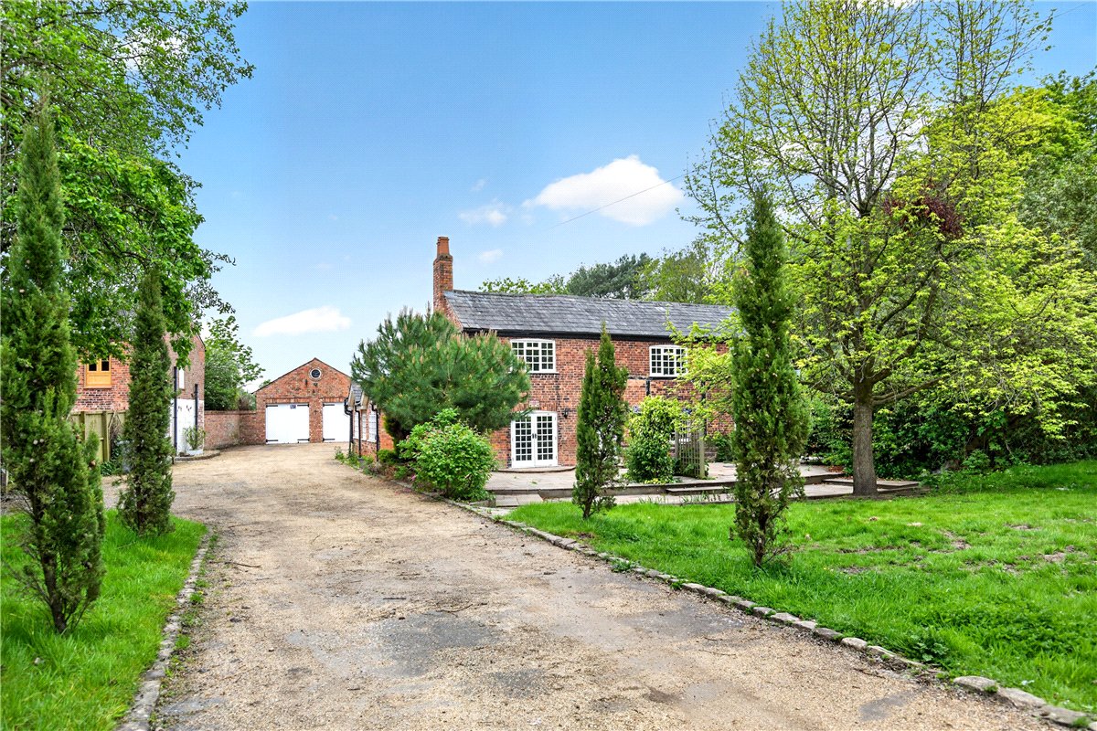 4 bedroom House, Hulse Heath Lane, Mere, WA16 - Available