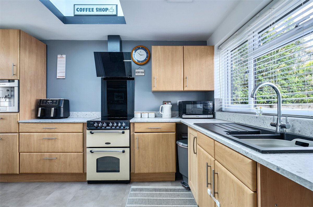 3 bedroom House, Main Road, Cherhill, SN11 - Available, Image 1