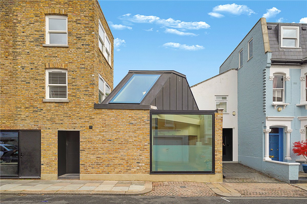 3 bedroom House, Cortayne Road, London, SW6 - Available