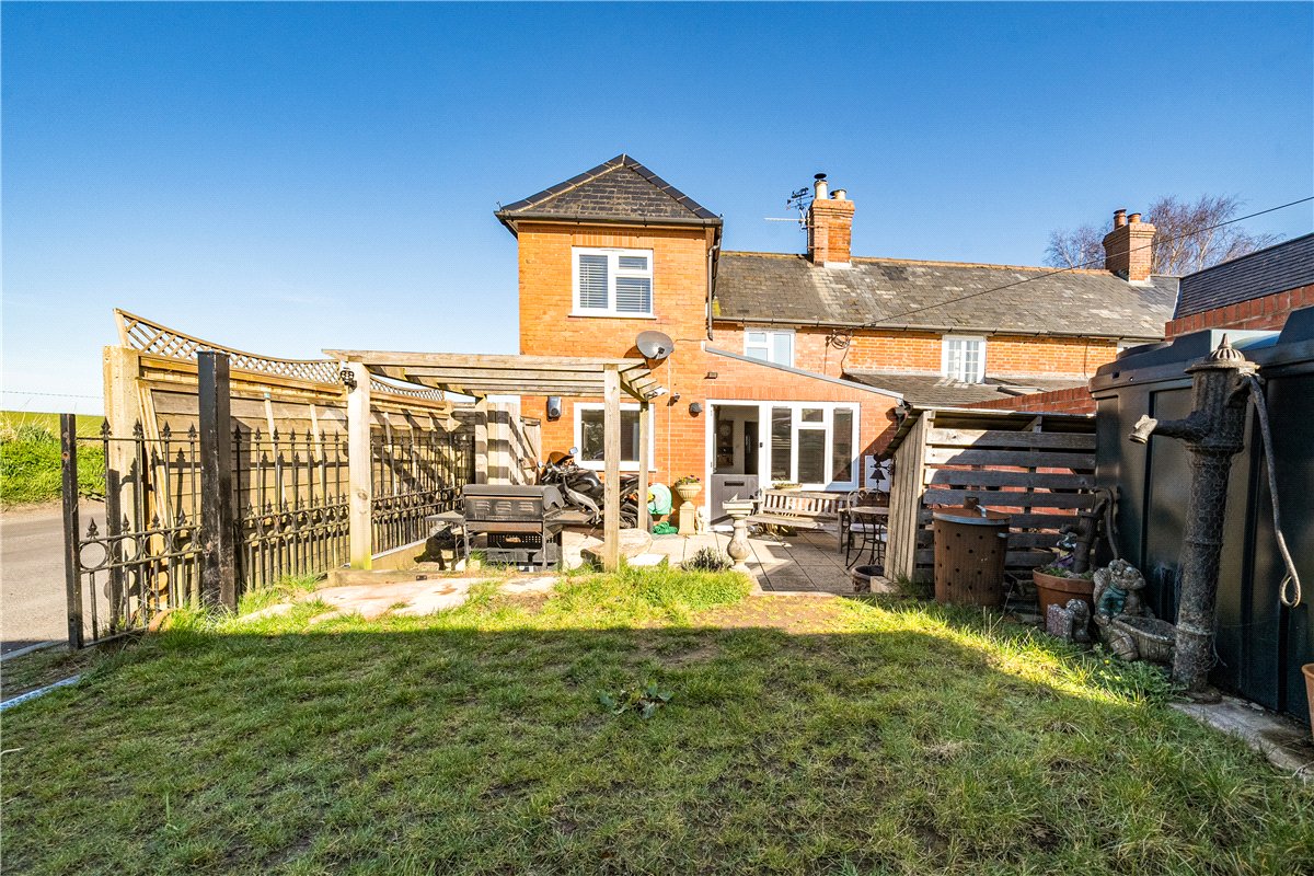 2 bedroom Cottage, Broad Street, Beechingstoke, SN9 - Available, Image 19