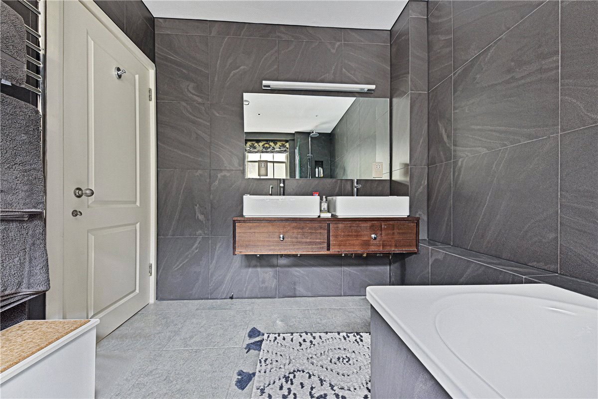 2 bedroom Flat, Bryanston Place, Marylebone, W1H - Sold, Image 2