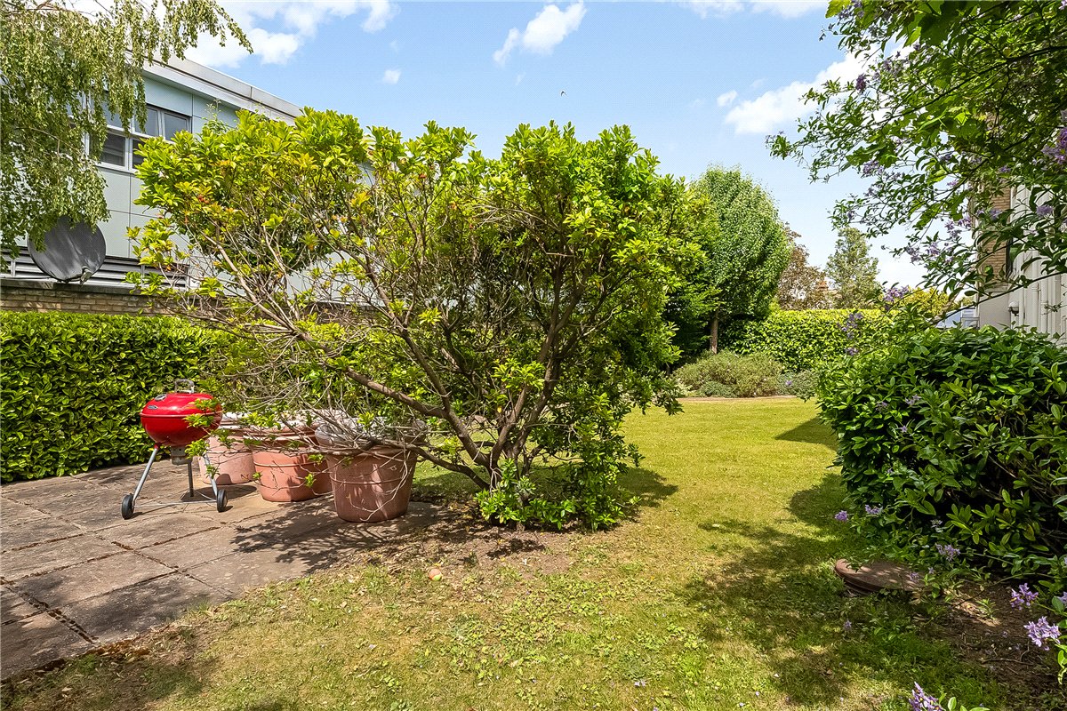 2 bedroom Flat, Pavilion Square, London, SW17 - Available, Image 5