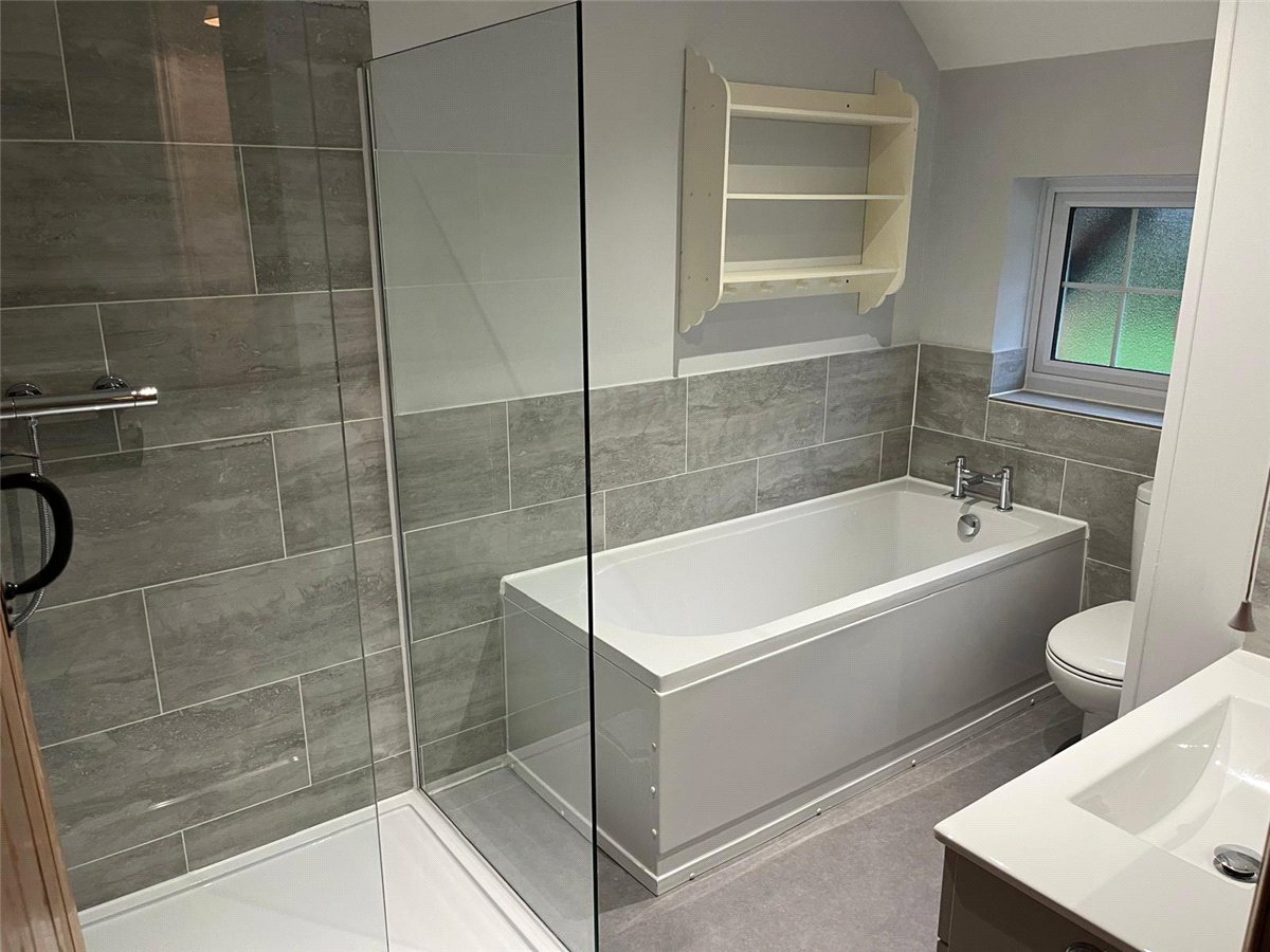 4 bedroom House, Sydmonton, Burghclere, RG20 - Available, Image 8