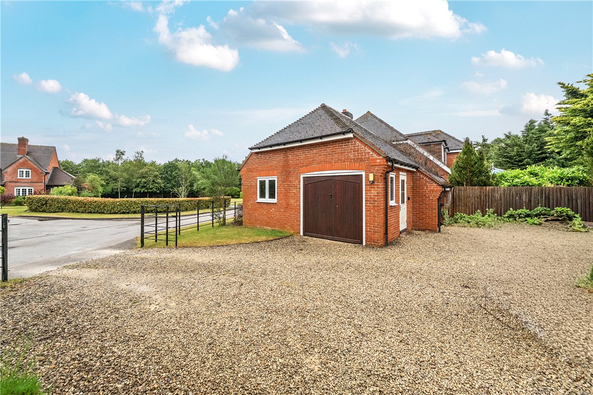 4 bedroom House, Upper Bucklebury, Reading, RG7 - Available, Image 13