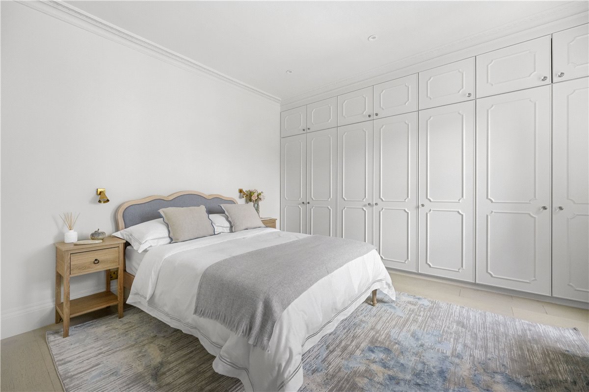 6 bedroom House, Ennismore Gardens, Knightsbridge, SW7 - Available, Image 11