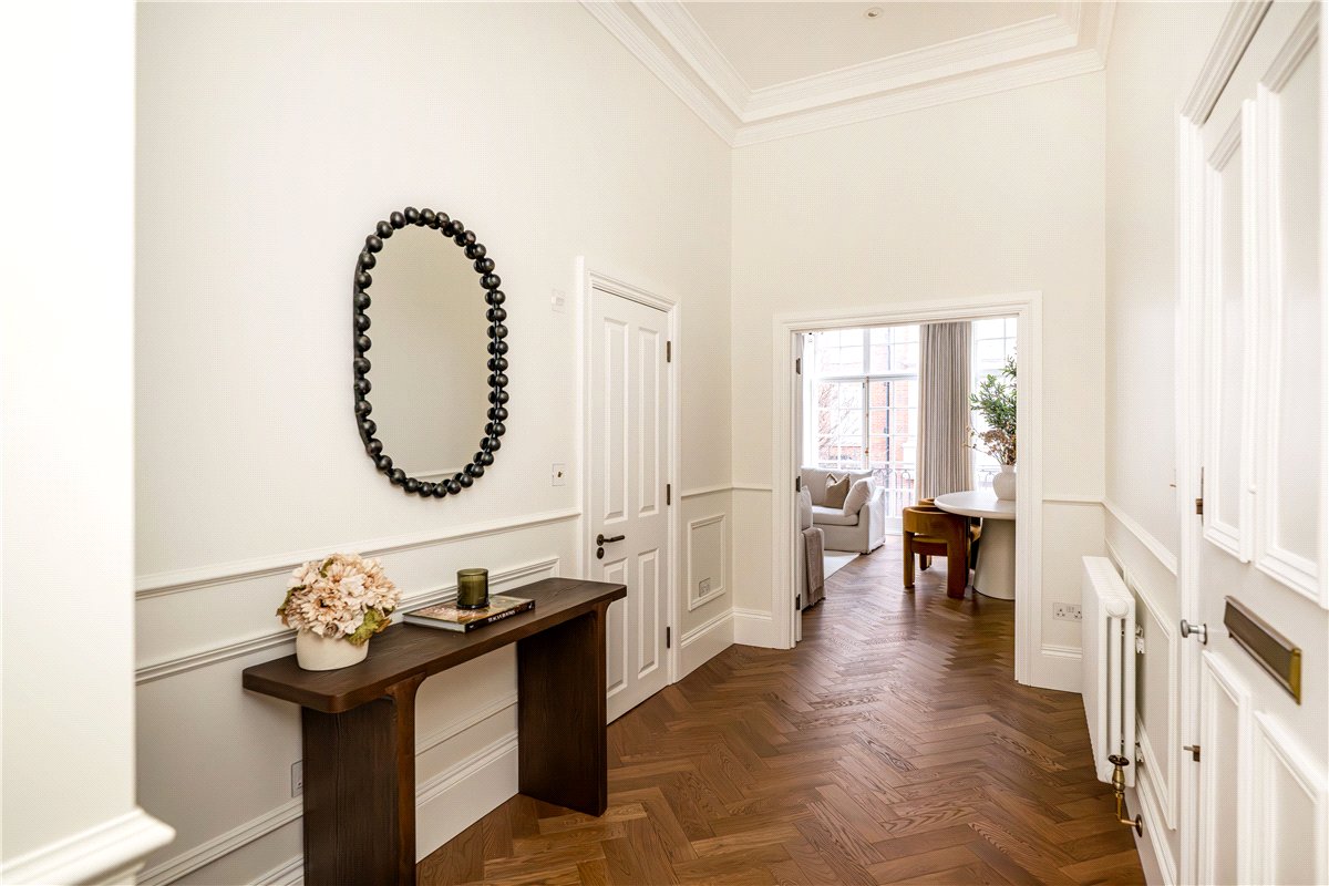 1 bedroom Flat, Upper Brook Street, Mayfair, W1K - Available, Image 19