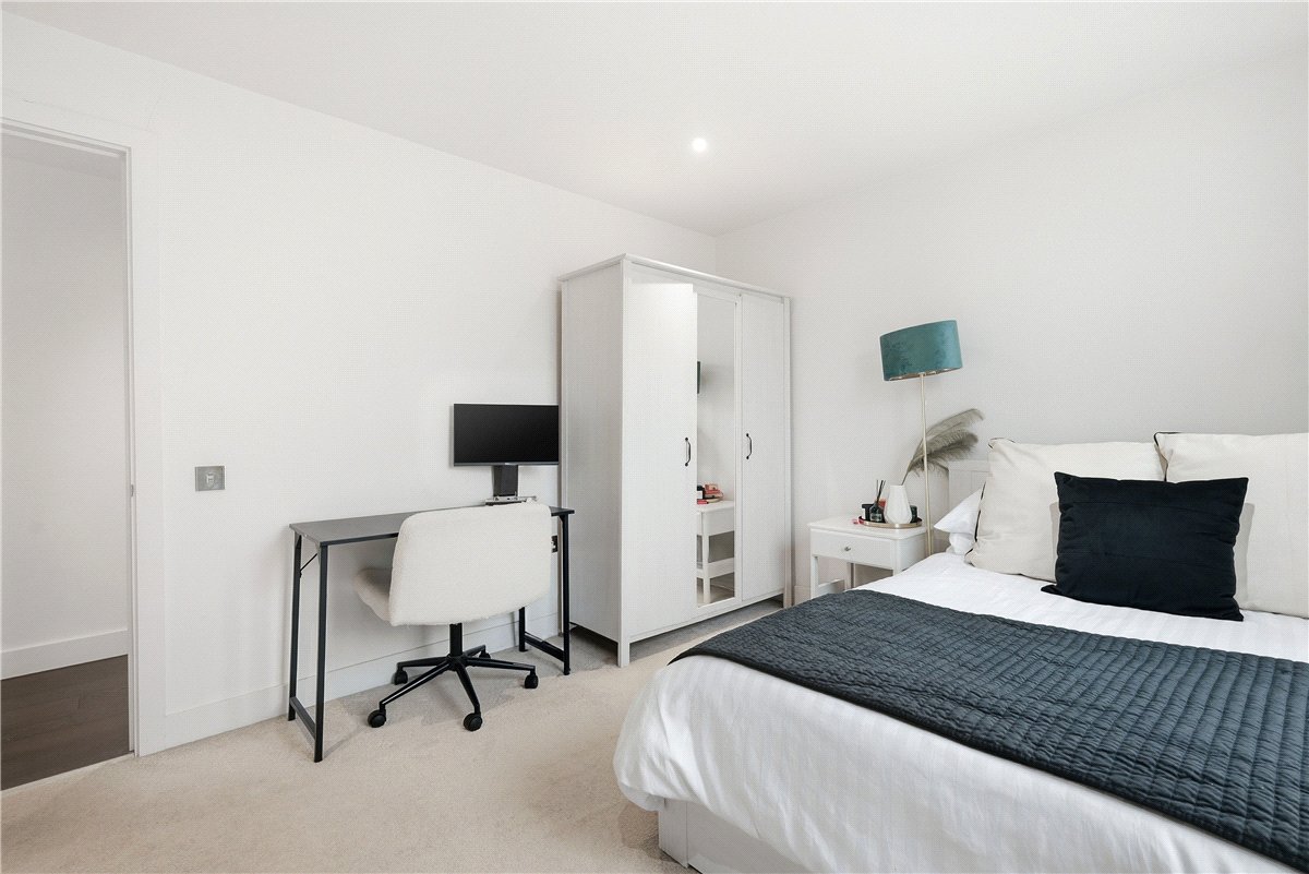 3 bedroom Flat, Lillie Road, London, SW6 - Available, Image 14